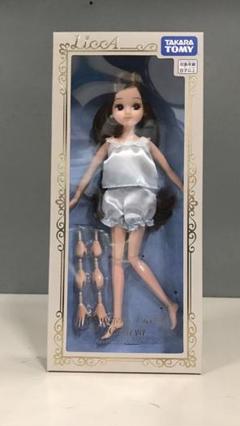 Takara Tomy - 新品　タカラ　リカちゃん　華やぎ コンシェルジュ　未開封 新品未開封タカラ 35thストロベリーリカちゃん人形 フリルリカ