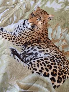 イタリア製 Kenya Park ヒョウプリント シルクサテン生地