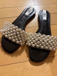 新品タグ付き☆大人気完売！ZARA・型押しレザーフラットパンプス