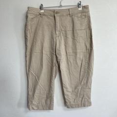 ベージュ クロップドパンツ ハーフパンツ　七分丈パンツ