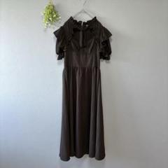 シーイン［M］胸元が開いた大人っぽいデザイン　フリル袖ポイントレースロングドレス