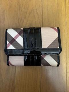 ✨未使用級 希少 ✨バーバリー エナメル ハンドバッグ チェック エンボス ヘビロテしたい主役級バッグ。エナメルライクエコレザー
