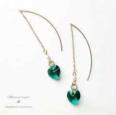 金土日限定特価✨一粒スワロフスキーチェーンピアス(エメラルド)