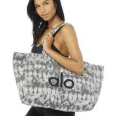alo yoga トートバッグ 新品タグ付き
