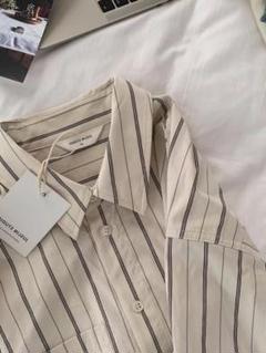 新品✨海外ガール風✨ストライプシャツ　ユニセックス