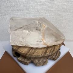天然石　クリアクォーツ　置物　400g 木製台座付き