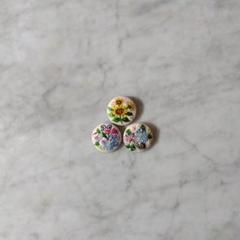 刺繍ブローチ cosmo ハンドメイド 2個セット
