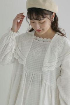 最終価格新品タグ付WEB限定SsizeTSUHARUパーツレース刺繍ワンピースのサムネイル