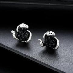 シルバー 小ぶり 【カラー新入荷】 メンズ 蛇 マグネットピアス ダイヤ 両耳