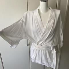 ZARA ベルト付き　ガウン　トップス　シャツ　ブラウス　羽織り　上着のサムネイル