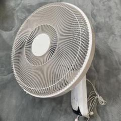 新品未開封☆アイリスオーヤマ 扇風機リモコン式壁掛け扇 IRIS OHYAMA 扇風機 壁掛け扇風機 大型 30cm 風量3段階 空気循環