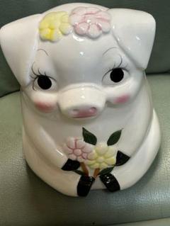 縦長豚　　陶器置物 花の装飾オブジェ