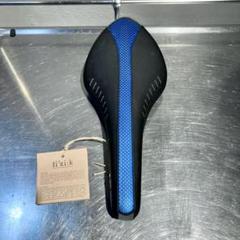 【未使用】Fizik Arione wing flex カーボンサドル イタリア s-l1200.jpg