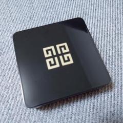 ソワン ノワール Uv コンパクト - 日焼け止め | Givenchy Beauty