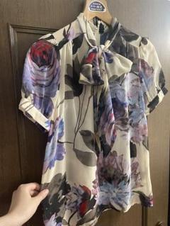 sov. ブラウス　ボウタイ　リボンタイ　パープル　花柄　フラワープリント　38 sov. ブラウス ボウタイ リボンタイ パープル 花柄 フラワー