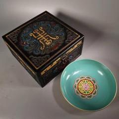 中国古美術・旧蔵珐琅彩粉彩陶磁器の皿・瑞獣中皿・置物・純手描き・文房具・木箱付き 中国古美術・旧蔵珐琅彩粉彩陶磁器の皿・瑞獣中皿・置物・純
