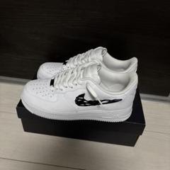 Nike Air Force 1 ホワイトスニーカーのサムネイル