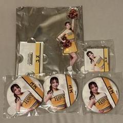 若鷹ガチャ ハニーズ Shino アクリルスタンド・缶バッジ・キーホルダーセット 若鷹ガチャ ハニーズ Shino アクリルスタンド・缶バッジ