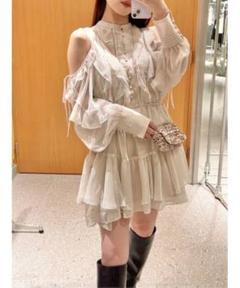 SNIDEL（スナイデル）の「プリントフリルシフォンミニワンピース