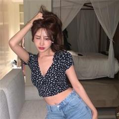 Vネック 黒 花柄 L ハイウエスト 【大人気】レディース ショートTシャツ