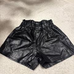 ZARA ブラック ショートパンツ 合成皮革 - メルカリ