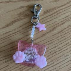 ハンドメイド キーホルダー 猫 肉球 シャカシャカ ピンク