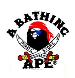 レア A BATHING APE PIRATE STORE限定 眼帯猿Tシャツ