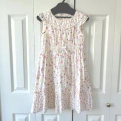 美品　any FAM　ワンピース　140　子ども服　花柄　白　フリル　リボン