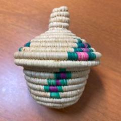 美品●天然素材●蓋付き収納ボックス●小型●小物入れ●外国産●土産