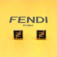 美品☆フェンディ ロゴ ピアス フープピアス ズッカ スイングピアス
