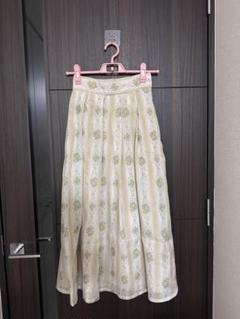 新品アンアナザーアンジェラス　プリーツスカート 花柄 ホワイト/ブルー アンアナザーアンジェラス（an another angelus） 「2020春夏