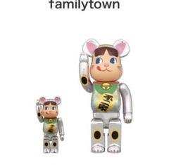 BE@RBRICK 招き猫 ペコちゃん 銀メッキ 蓄光ミルキー 400&100％のサムネイル