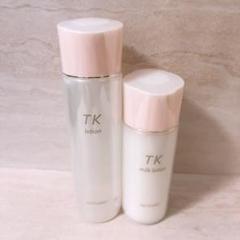 メナートコットン一個付きます。TKローション、ミルク、ナイトクリーム3点セット メナードコットン一個付きTKローション、ミルク、ナイトクリーム