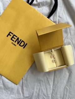 【正規品】【新品未使用箱ショッパー付き】【FENDI】エフイズフェインディピアス 正規品】【新品未使用箱ショッパー付き】【FENDI】エフイズフェ