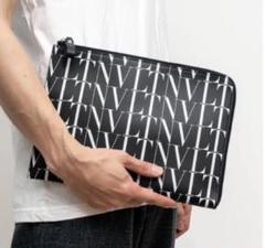 ◎VALENTINOヴァレンティノ ロックスタッズ クラッチバッグ ポーチ 黒 楽天市場】VALENTINO ヴァレンティノ クラッチバッグ Rockstud