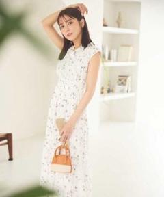ガーデンフラワープリントギャザー切替ワンピース／ナチュラルビューティーベーシック