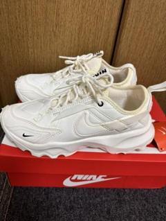 新品未使用 Nike TC 7900 ホワイト スニーカー 24.5