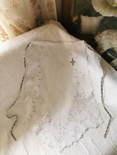 アンティーク フランス アイレット刺繍スカラップリネン