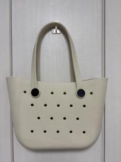 クリーム色 アイボリー ラバートートバッグ美品のサムネイル