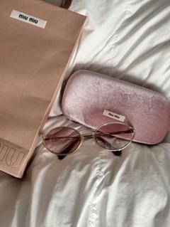 【週末お値下げ】miu miu ハート型サングラス　ケース　 ポーチ付き MIU MIU - miu miu メガネケースの通販 by 喜's shop｜ミュウ