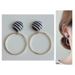 白黒ストライプ　モノトーンピアス　ゴールド　ハンドメイド　大人かわいいイヤリング