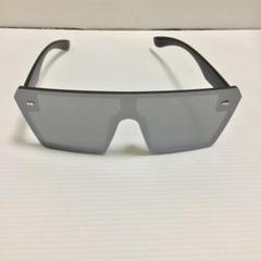 グレー スポーツスタイル サングラス