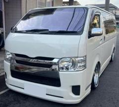 トヨタハイエース2型　型式:CBF-TRH200Vボンネット黒純正スムージング済 トヨタハイエース2型型式:CBF-TRH200Vボンネット黒純正