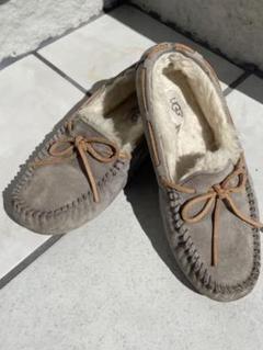 UGG グレー レザーモカシン24cm新品未使用品 新品・未使用】UGG アグ 24.5cm グレー - メルカリ