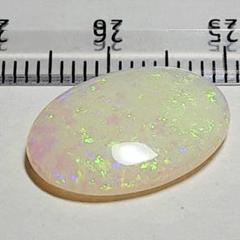 5513　艶照り　天然オパール