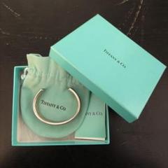 VMPD7-318-2 Tiffany & Co. バングル シルバー 箱付き VMPD7-318-2 Tiffany & Co. バングル シルバー 箱付き - メルカリ