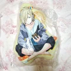 ユーリ on ICE　一番くじクッション　勇利・ヴィクトル・ユリオ3種セット 2025年最新】ユーリ!on ice 一番くじの人気アイテム - メルカリ