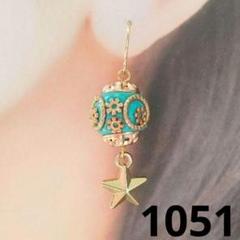 インドネシアビーズピアス☆星ピアス☆スターピアス☆個性的☆ハンドメイドピアス