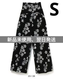 【31日まで限定価格】meltthelady ペタルスネークショートパンツ　S melt the lady】ペタルスネークショートパンツ - メルカリ
