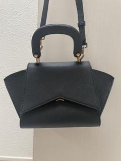 Charles & Keith ブラック ショルダーバッグ